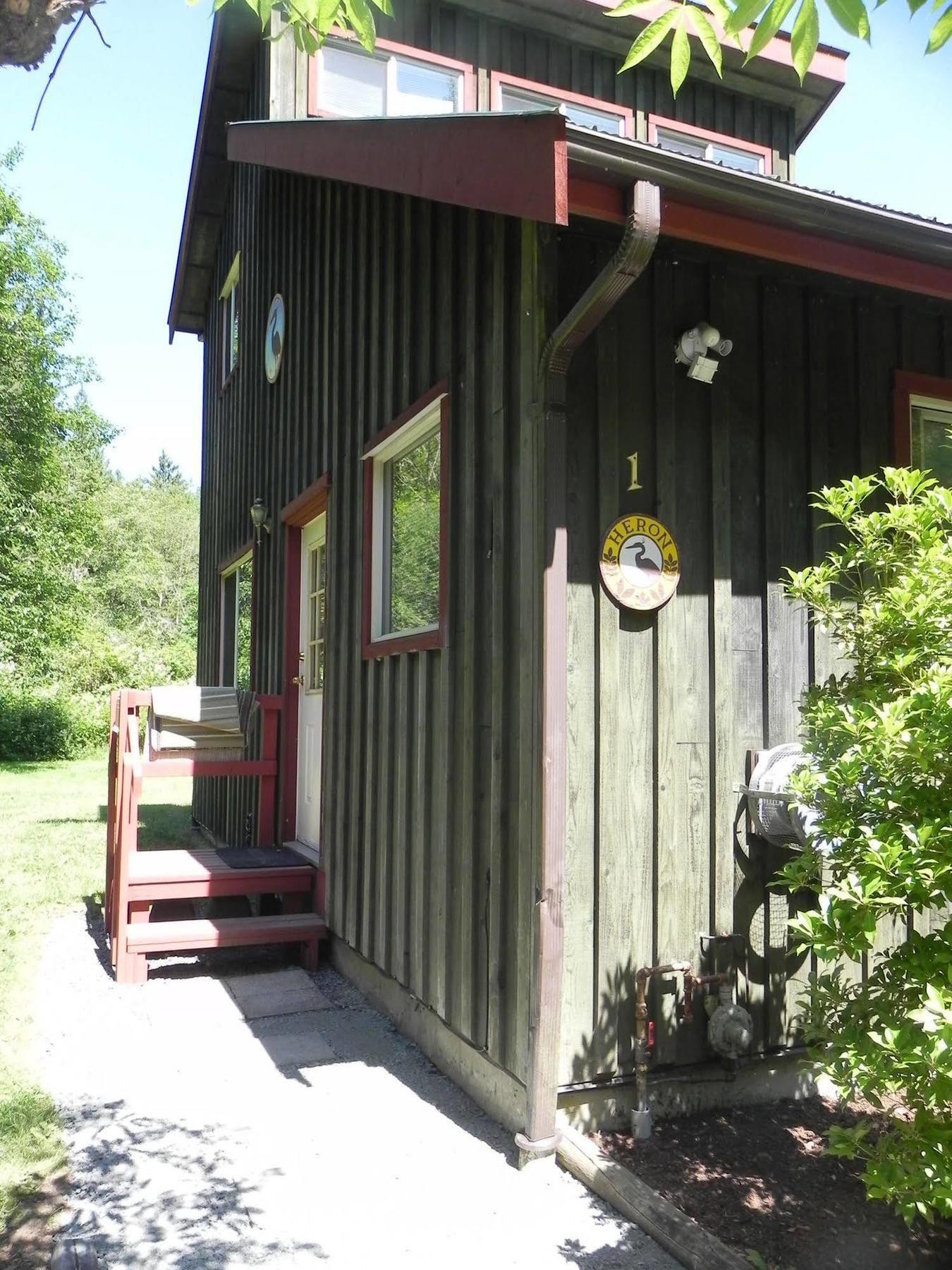 Forest Echoes Cabins Cultus Lake Exterior foto